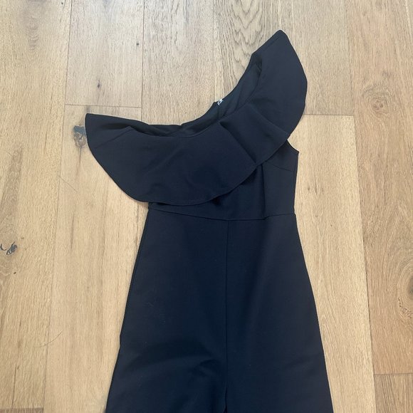 Black one-shoulder ruffle jumpsuit - Picture 2 of 3